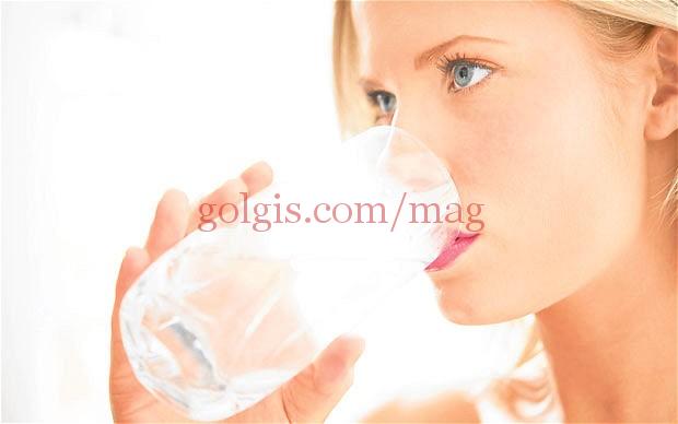 عوارض کم نوشیدن آب